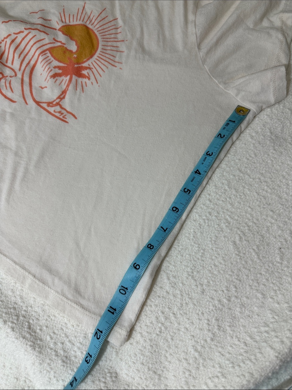 Marine Layer Crop Tee Wave and Sun Graphic Medium - Picture 8 of 8